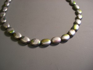 Simple necklace of grey "pigeon" beads